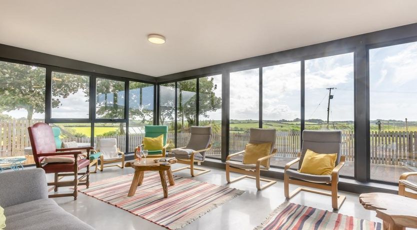 Photo of 6 Bed in Sutcombe