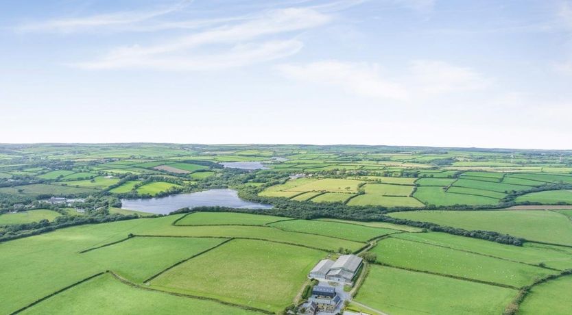 Photo of 6 Bed in Sutcombe