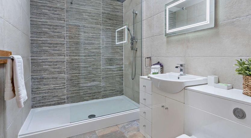 Photo of 2 Bed in Pontypool