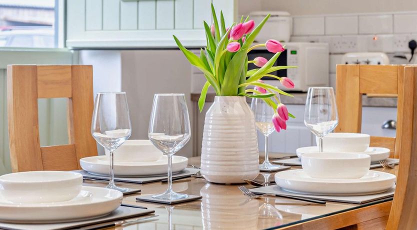 Photo of 2 Bed in Croes y pant