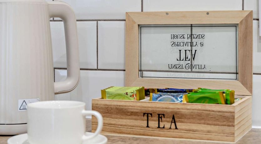 Photo of 2 Bed in Croes y pant