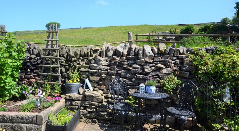 Photo of 2 Bed in High Peak