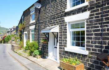 2 Bed in High Peak Holiday Cottage