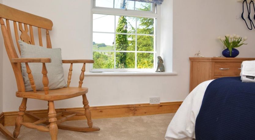 Photo of 2 Bed in Hayfield