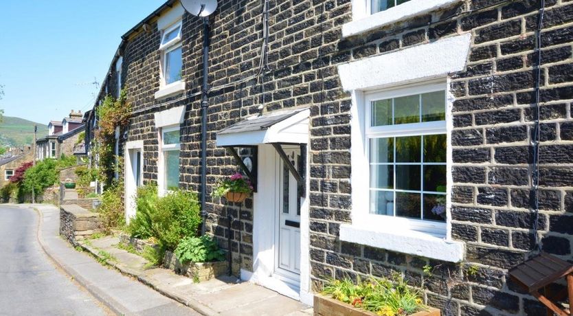 Photo of in Hayfield (57871)