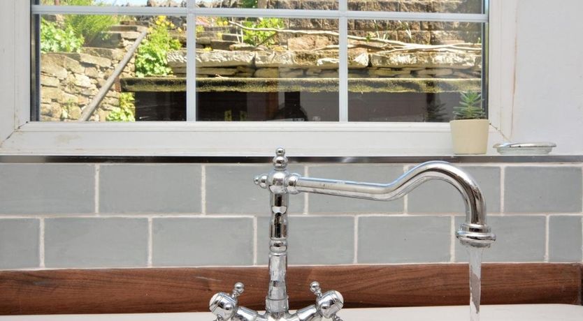 Photo of 2 Bed in Hayfield