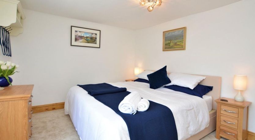 Photo of 2 Bed in Hayfield