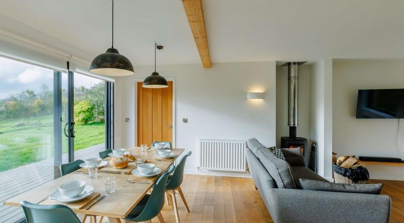 Photo of 3 Bed in Whitnage