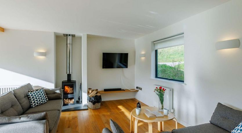 Photo of 3 Bed in Whitnage