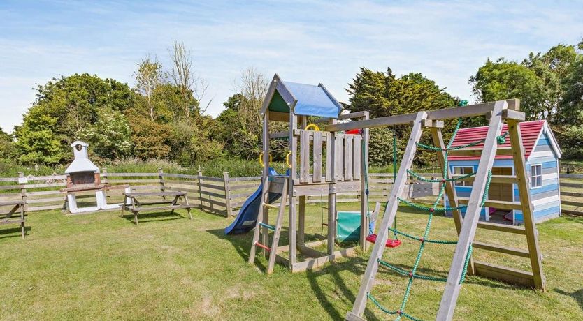 Photo of 2 Bed in Westward Ho