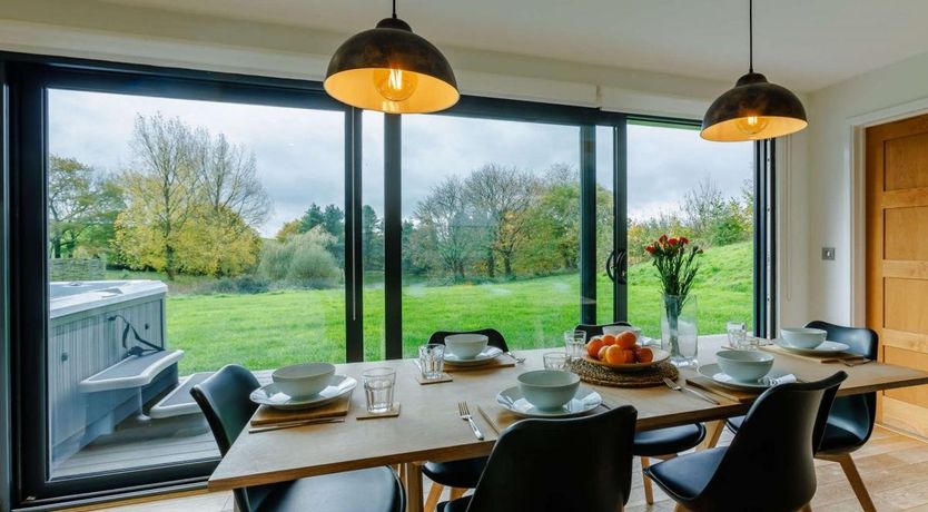 Photo of 3 Bed in Whitnage