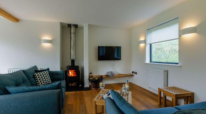 Photo of 3 Bed in Whitnage