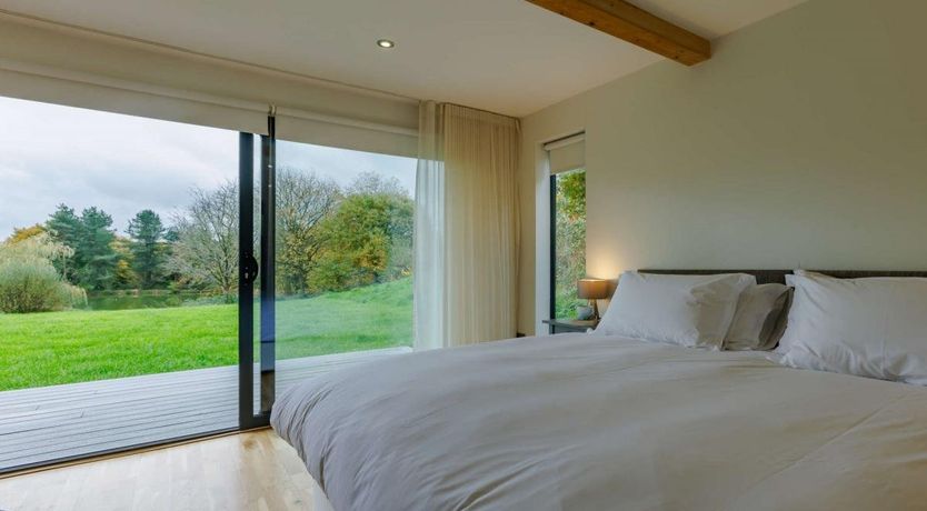 Photo of 3 Bed in Whitnage