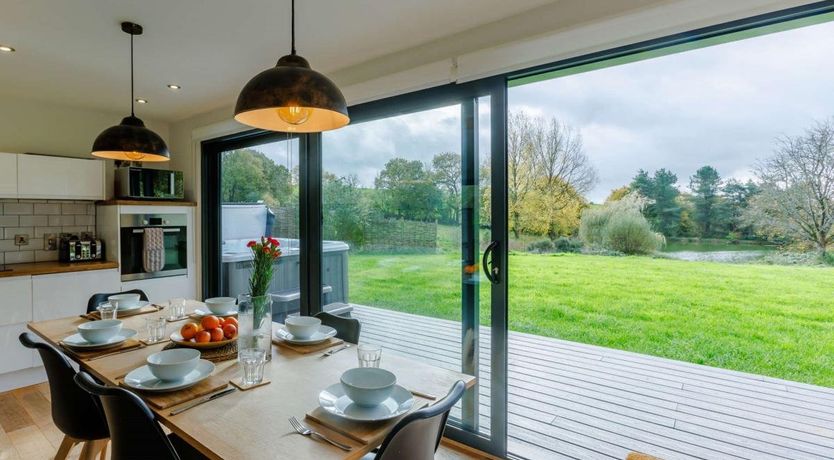 Photo of 3 Bed in Whitnage