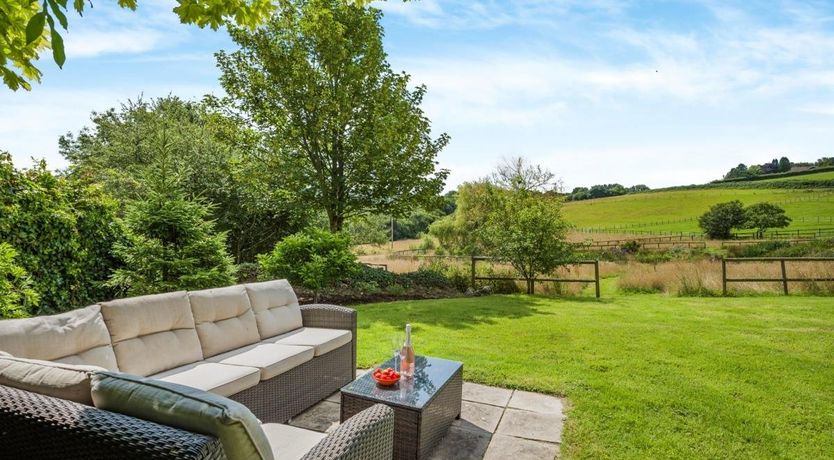 Photo of 1 Bed in St Dominick