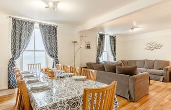 6 Bed in Torpoint Holiday Cottage