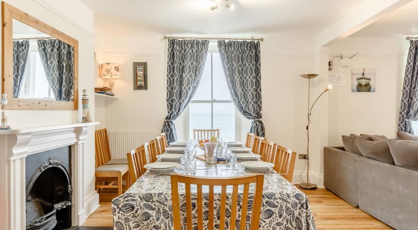 Photo of 6 Bed in Cawsand