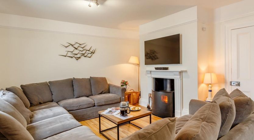 Photo of 6 Bed in Cawsand