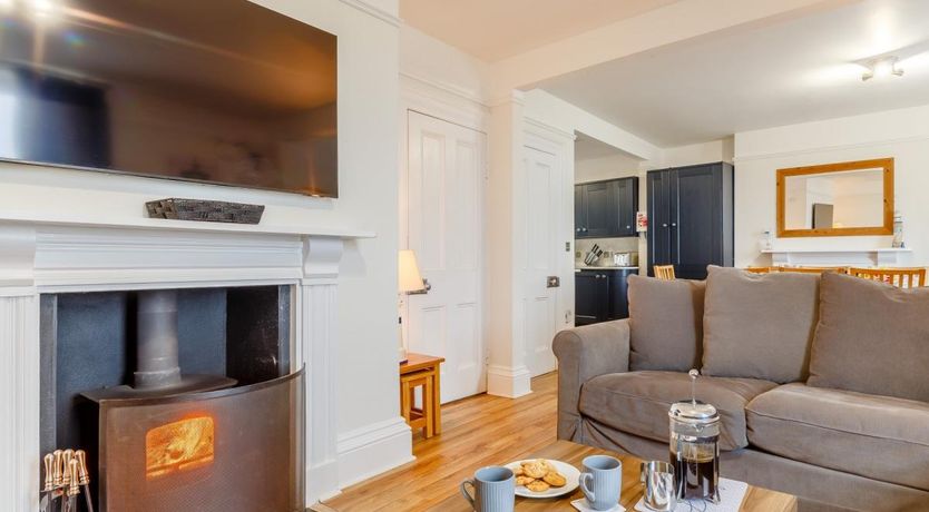 Photo of 6 Bed in Cawsand