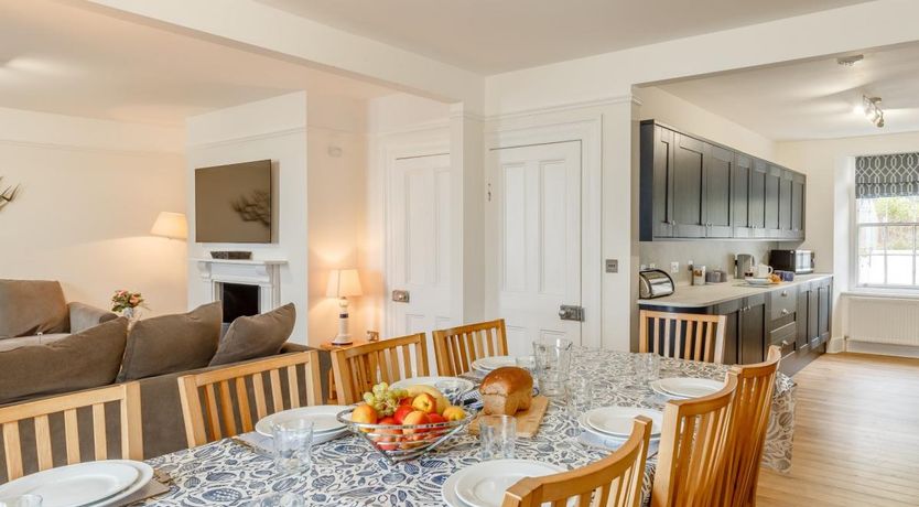 Photo of 6 Bed in Cawsand