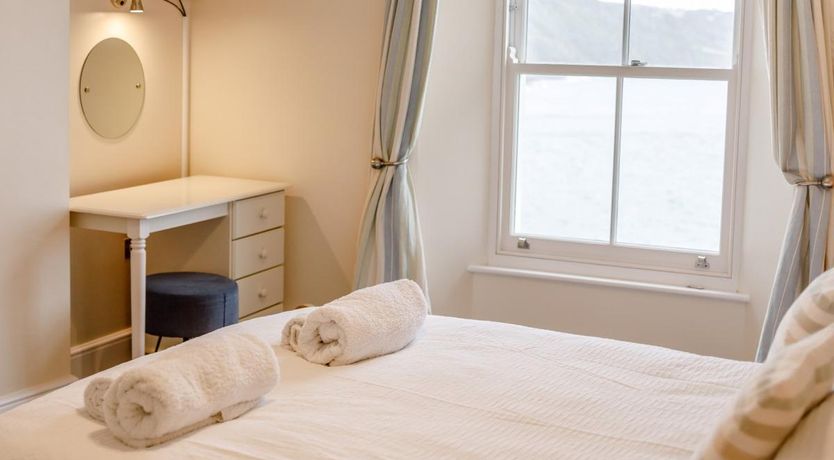 Photo of 6 Bed in Cawsand