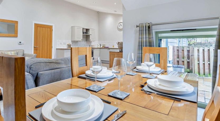 Photo of 2 Bed in Croes y pant