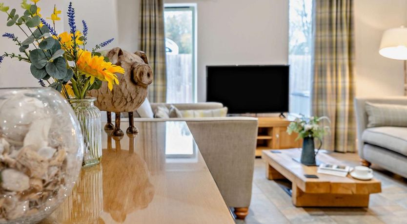 Photo of 2 Bed in Croes y pant