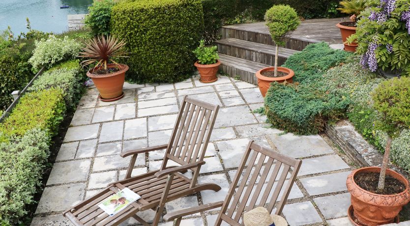 Photo of Elphinstone