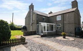 Photo of Cefn Werthyd Farmhouse