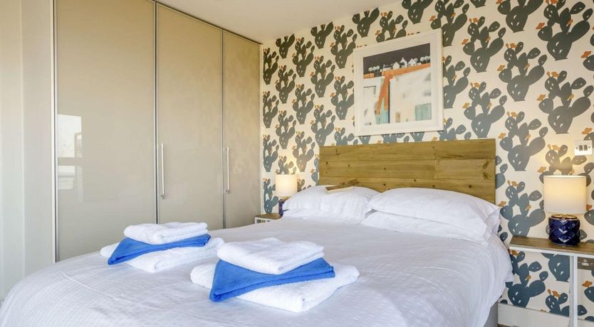 Photo of 2 Bed in Westward Ho