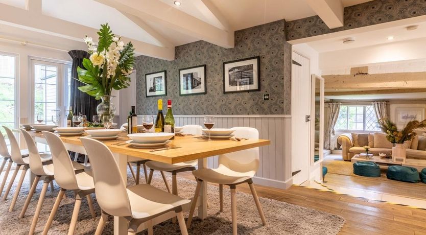 Photo of 6 Bed in Boldre