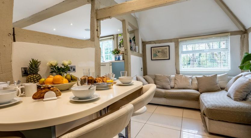 Photo of 6 Bed in Boldre