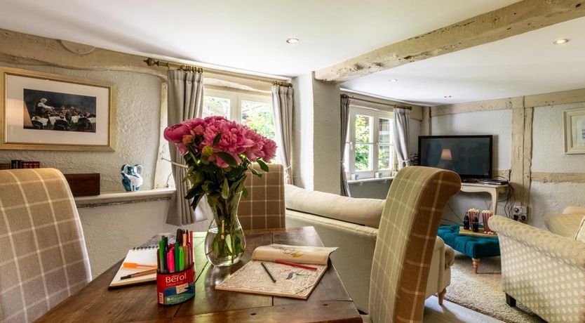 Photo of 6 Bed in Boldre