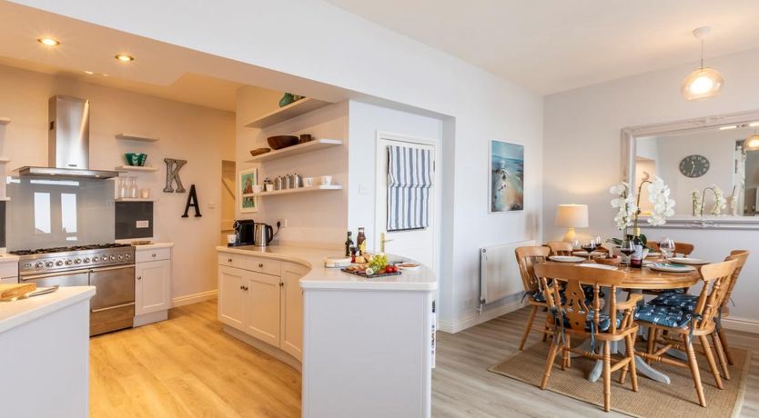 Photo of 3 Bed in Shanklin