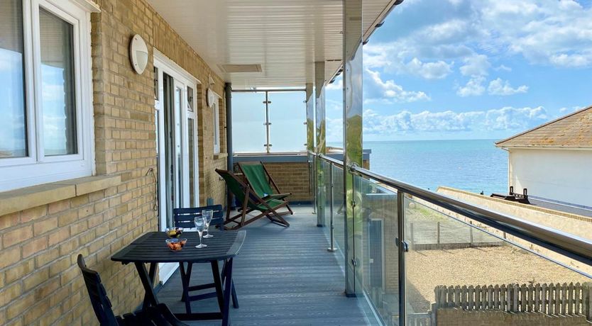 Photo of 1 Bed in Freshwater