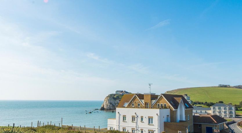 Photo of 1 Bed in Freshwater