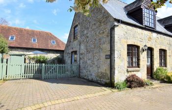 in Shanklin (IC059) Holiday Cottage
