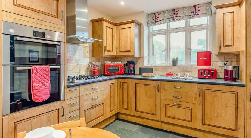 Photo of 3 Bed in Ventnor