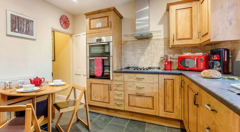 Photo of 3 Bed in Ventnor