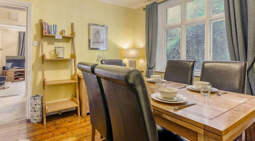 Photo of 3 Bed in Ventnor