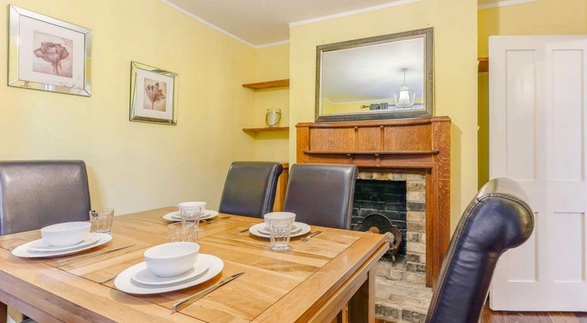 Photo of 3 Bed in Ventnor