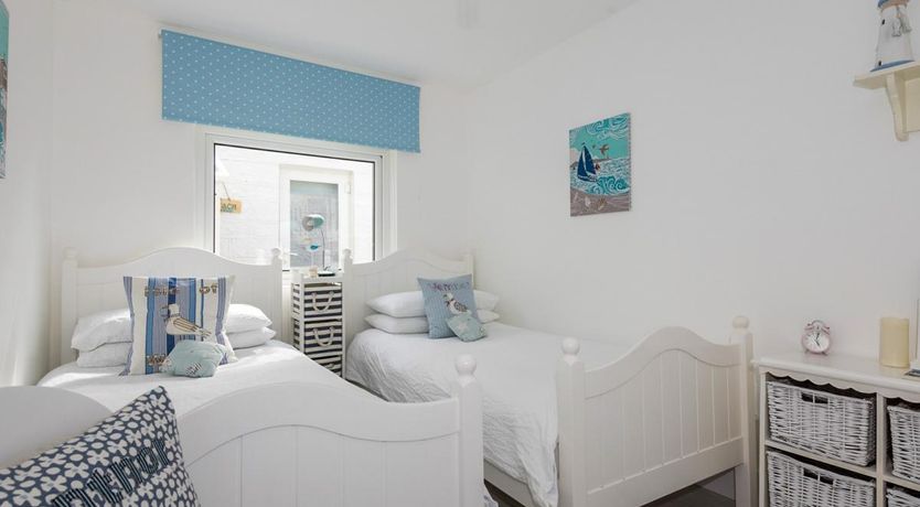 Photo of 3 Bed in Ventnor