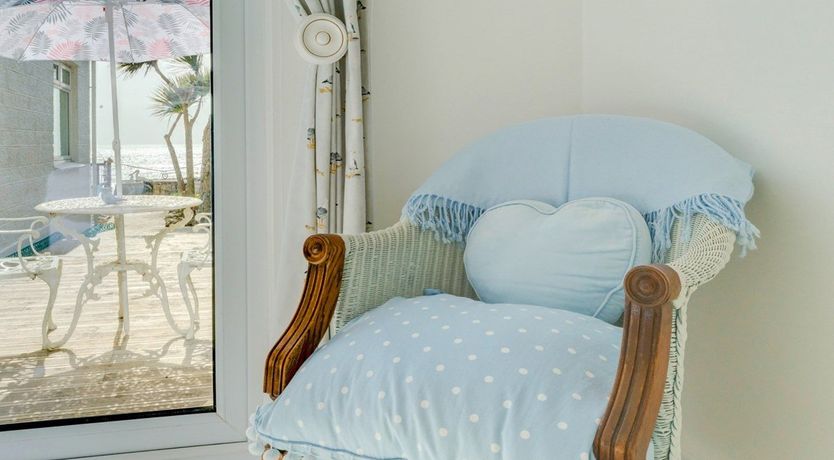 Photo of 3 Bed in Ventnor