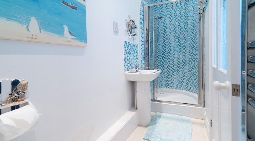 Photo of 3 Bed in Ventnor