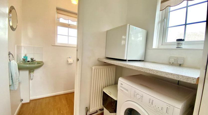 Photo of 2 Bed in Shanklin