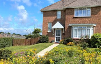 2 Bed in Shanklin Holiday Cottage
