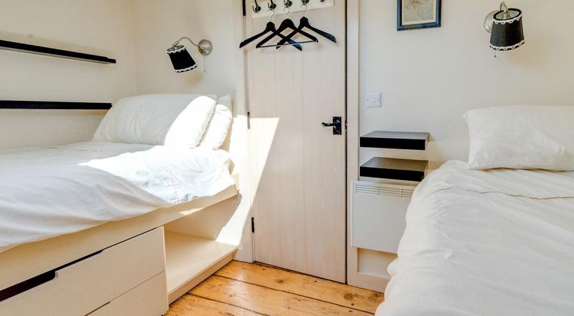 Photo of 2 Bed in Alverstone