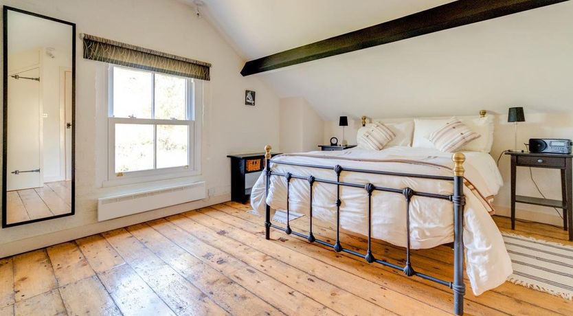 Photo of 2 Bed in Alverstone