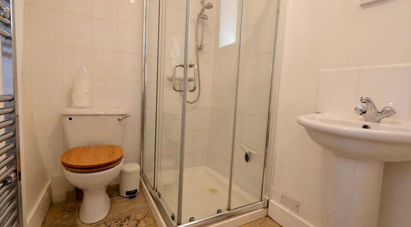 Photo of 4 Bed in Godshill