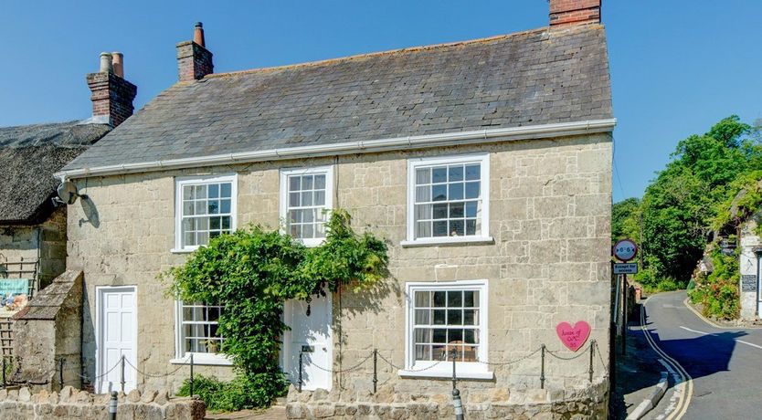 Photo of in Godshill (IC034)